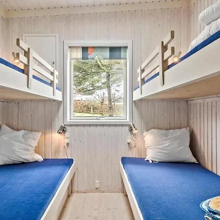 Holiday home Lovely In Slagelse With House Sea View Drosselbjerg