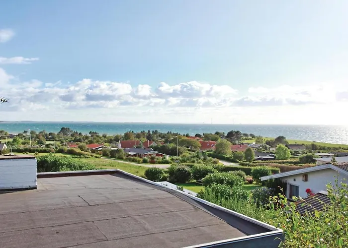 Semesterbostad Kloverbakken *